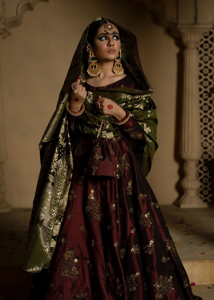 https://cdn.shopify.com/s/files/1/2337/7003/files/12-editted-Noor-Bano_e61d8fd3-cd66-4922-91cb-ba5bddaa34fa.jpg