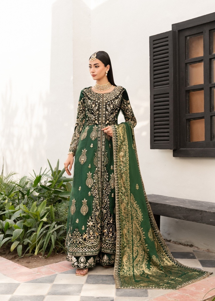 Kurta Set in Green by Sajni Fashion