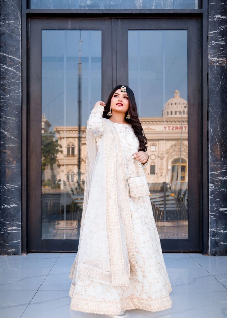 Maxi in Off-white by Peraan by SH