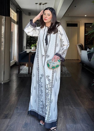 [OYI8618] Crepe Kaftan in Off-white