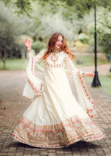 [AQX5563] Maxi in Off-white by Peraan by SH
