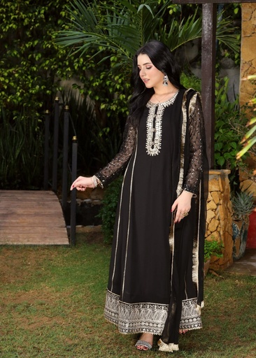 [XGG2371] Maxi in Black by Manahils
